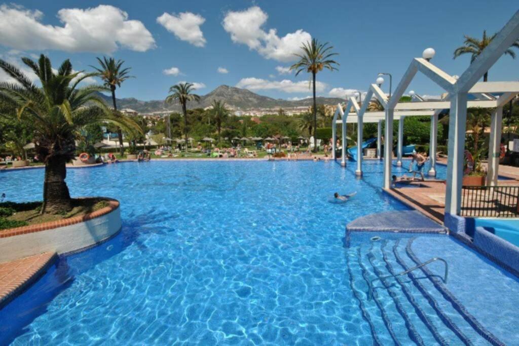 Apartamento 215. Primera línea de playa. Benalmádena Exterior foto