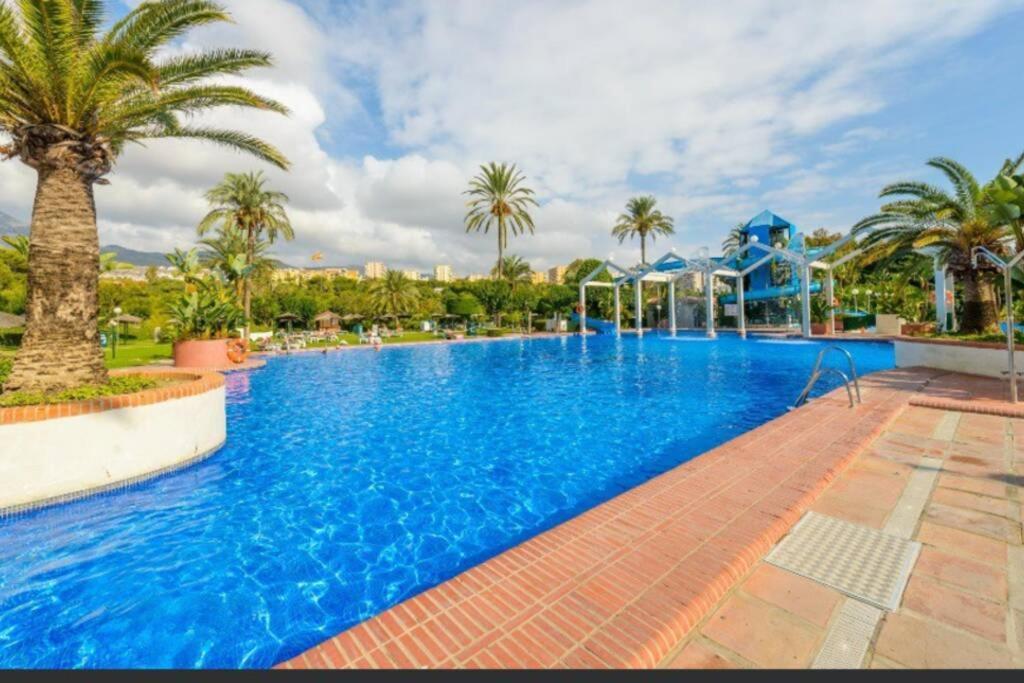 Apartamento 215. Primera línea de playa. Benalmádena Exterior foto