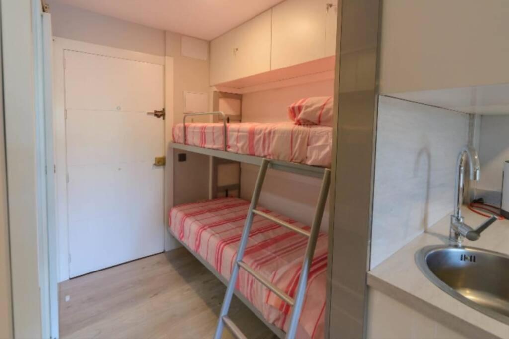 Apartamento 215. Primera línea de playa. Benalmádena Exterior foto